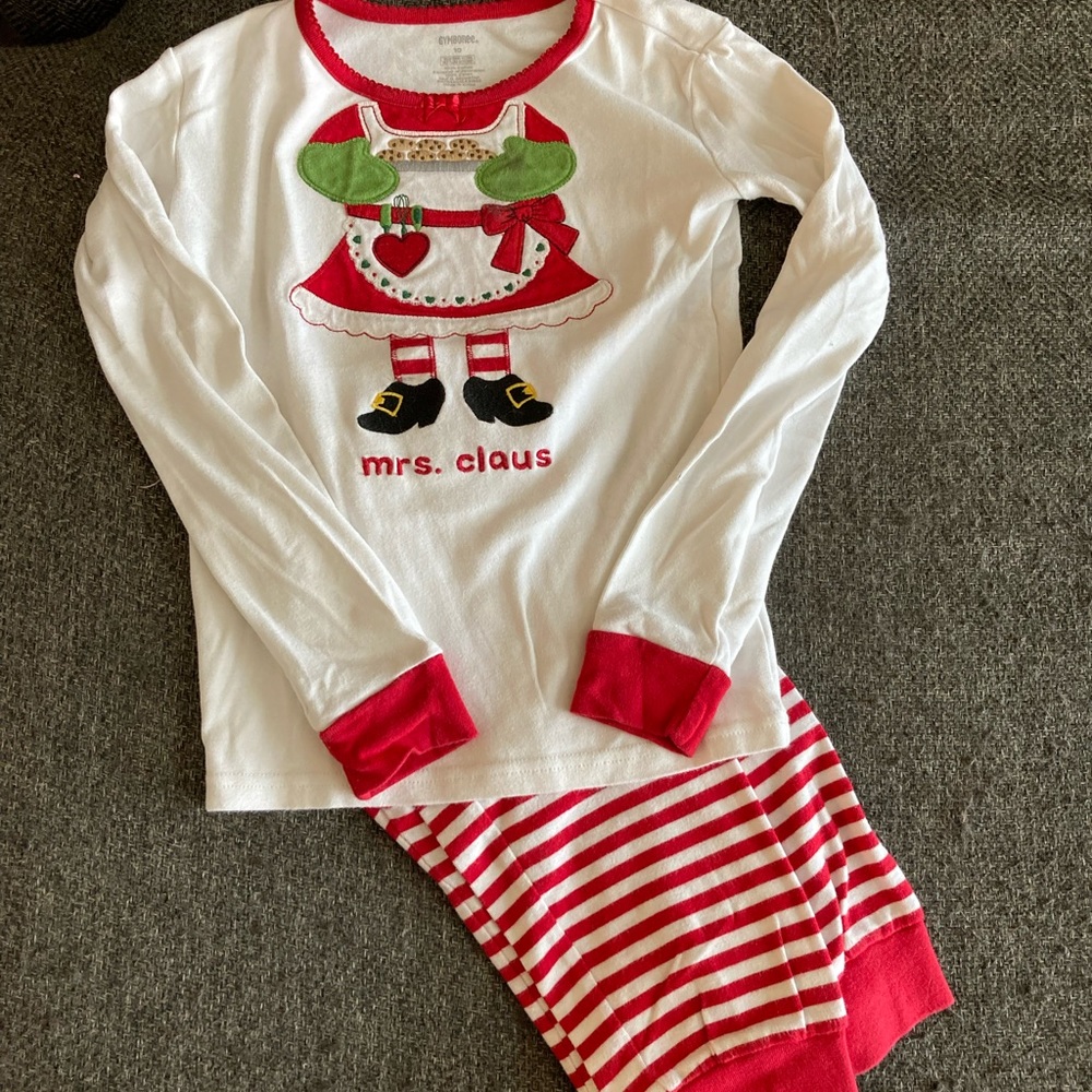 Gymboree Mrs Claus Gymmies, Pajamas